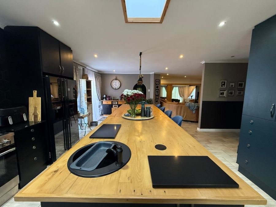 4 Bedroom Property for Sale in Sherwood Eastern Cape